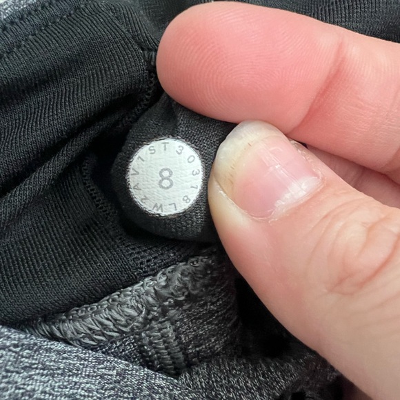 Lululemon Energy Bra *Long Line Heathered Black - Size 8 - Picture 8 of 8